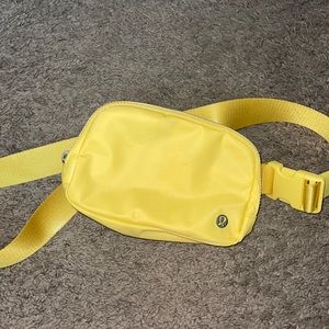 YELLOW EVERYWHERE BELT BAG